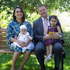 Meet your Posher, Cassandra